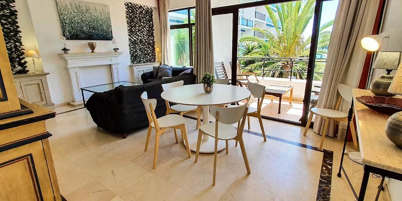 Skol 233. Wonderful Two Bedroom Apartment In Marbella Center.