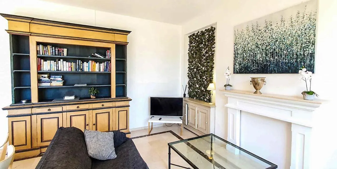 Skol 233. Wonderful Two Bedroom Apartment In Marbella Center.
