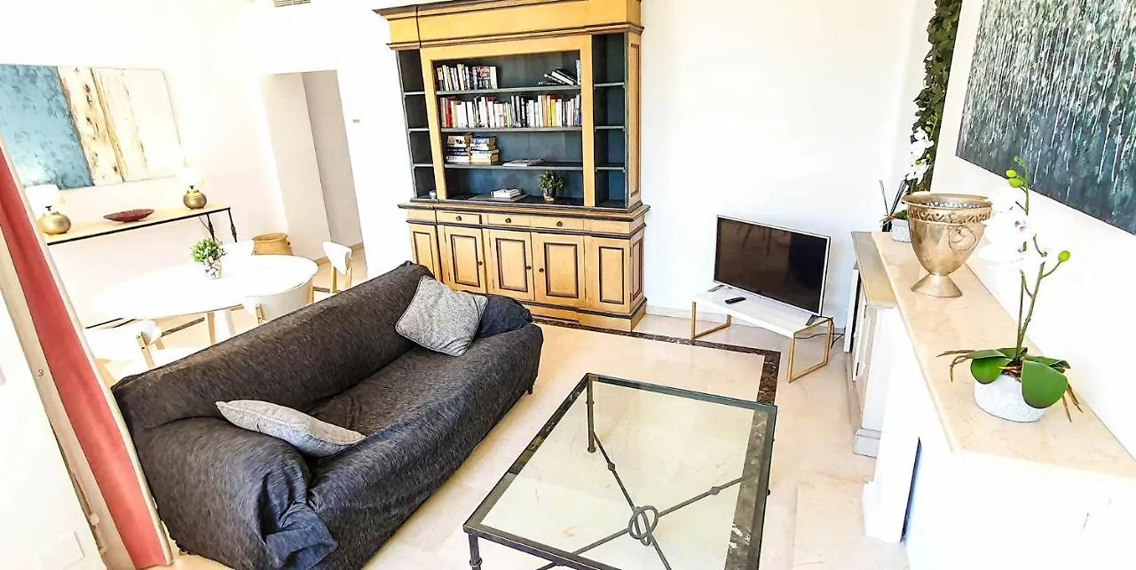 SKOL 233. Wonderful Two Bedroom Apartment in Marbella Center. 0*,